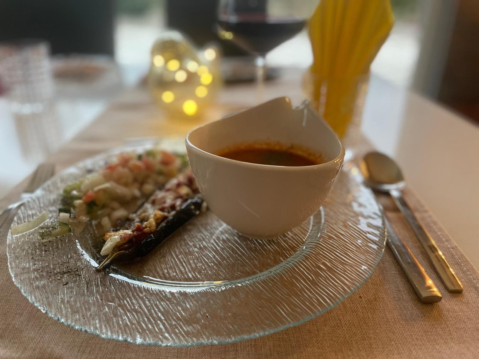 Tomatensuppe mit Beilage
